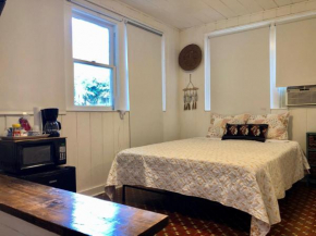 Private Studio with Free Parking